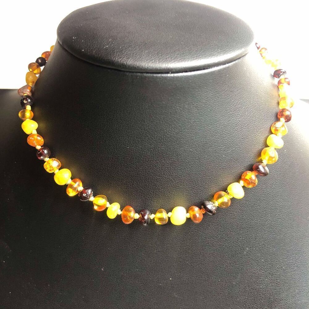 3519 Vintage Baltic amber knotted beaded 13.5" necklace